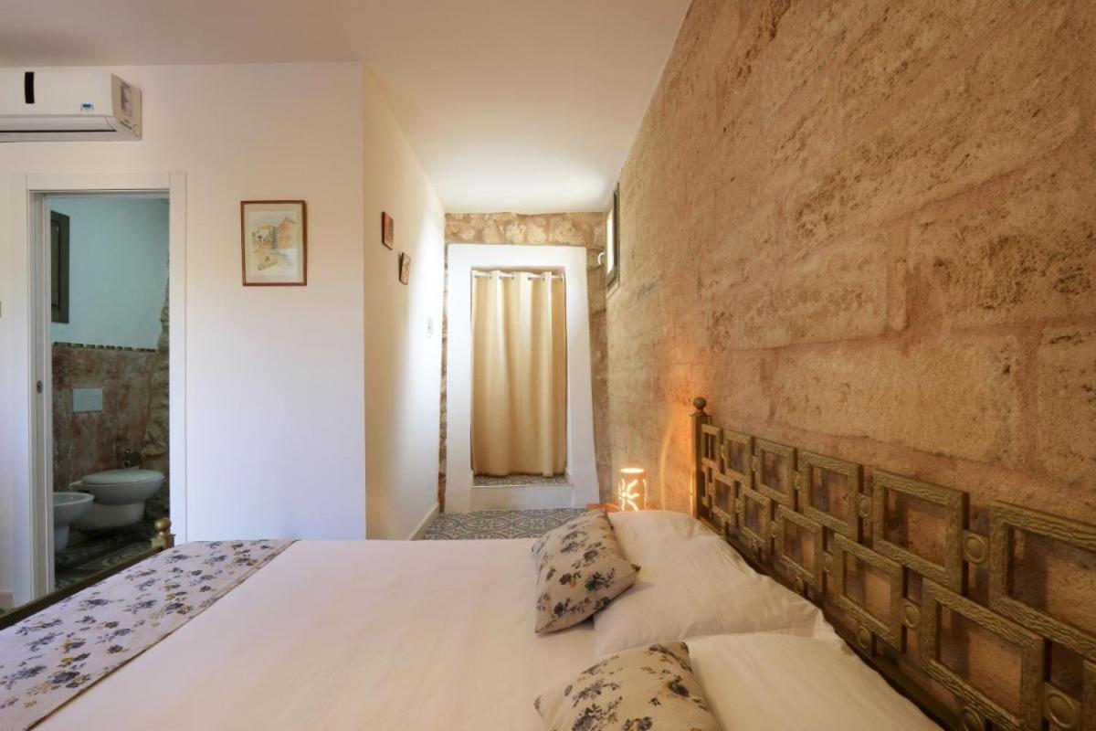 Agriturismo Allu Ruvezzu Bed & Breakfast ตอร์เรมอซซา ภายนอก รูปภาพ
