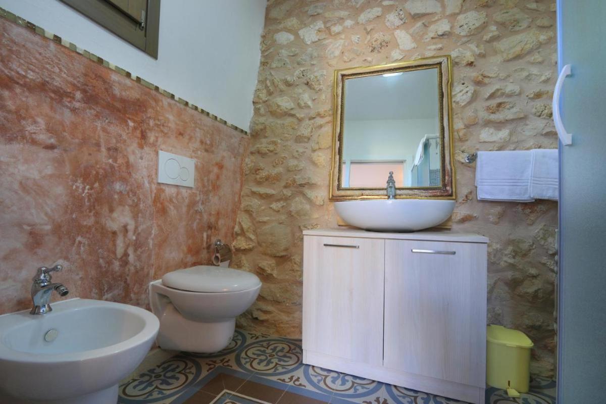 Agriturismo Allu Ruvezzu Bed & Breakfast ตอร์เรมอซซา ภายนอก รูปภาพ